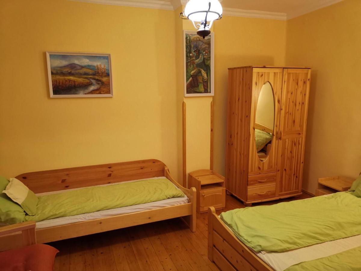 Viktor Vendeghaz Apartment โทไก ภายนอก รูปภาพ
