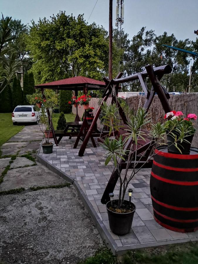 Viktor Vendeghaz Apartment โทไก ภายนอก รูปภาพ